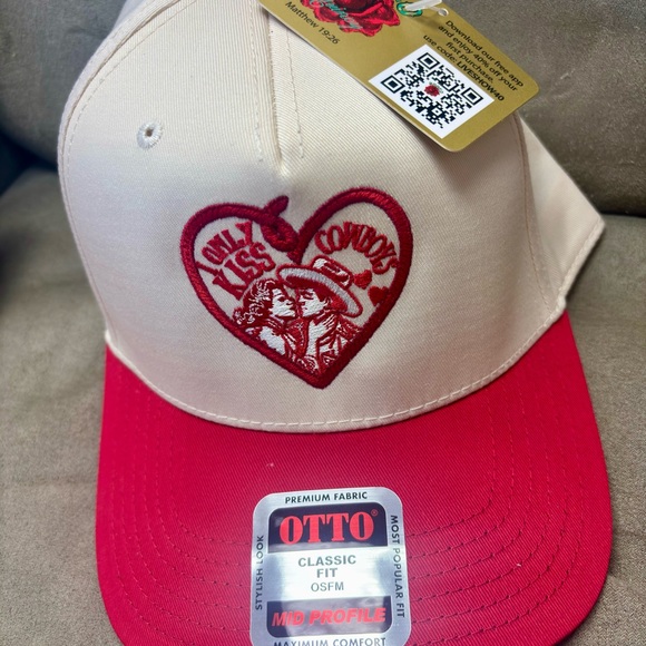 Rodeo Quincy I Only Kiss Cowboys Red and White Women's Hat - Picture 1 of 3